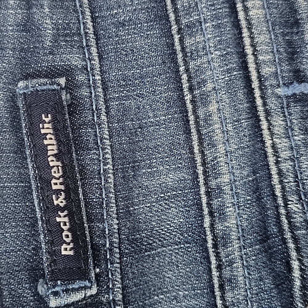 Rock‎ & Republic Blue Boot Cut Jeans for Effortless Style - Picture 5 of 9